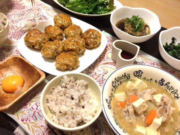 ご飯が進む鶏つくねと豚汁. この献立のポイント